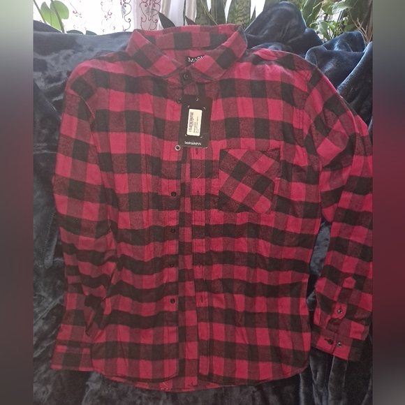 Shein- Shirt / boohoo flannel (new) - Picture 2 of 2